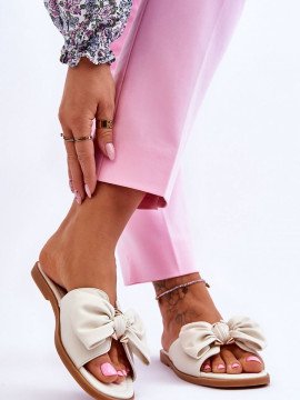 Şlapi model 178341 Step in style