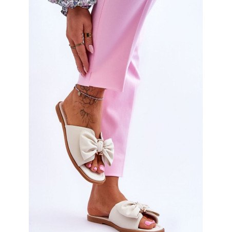 Şlapi model 178341 Step in style